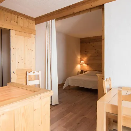 Apartment 2 Pieces Sud A 500 M Des Pistes Avec Wifi Et Animaux Admis - Fr-1-449-53